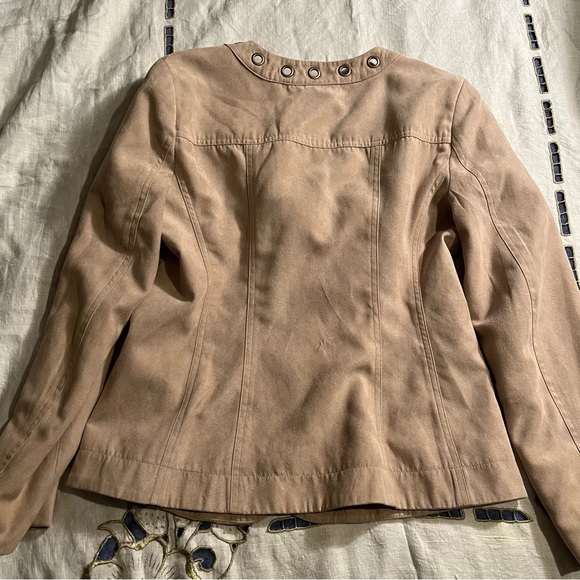 Tan suede-like jacket - Picture 2 of 4
